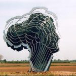 (5) Linda Verkaaik, Ecce Homo, 1997, brons, verzinkt staal, 200 x 70 x 200 cm